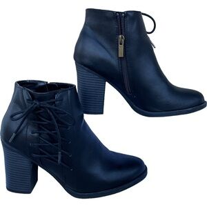 TOETOS BLACK BOOTIES SIZE 7.5